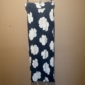 Elegant Dark Blue and White Floral Skirt